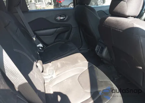 2015 Jeep Cherokee Latitude z USA, uszkodzony, nr VIN 1C4PJLCB7FW620912